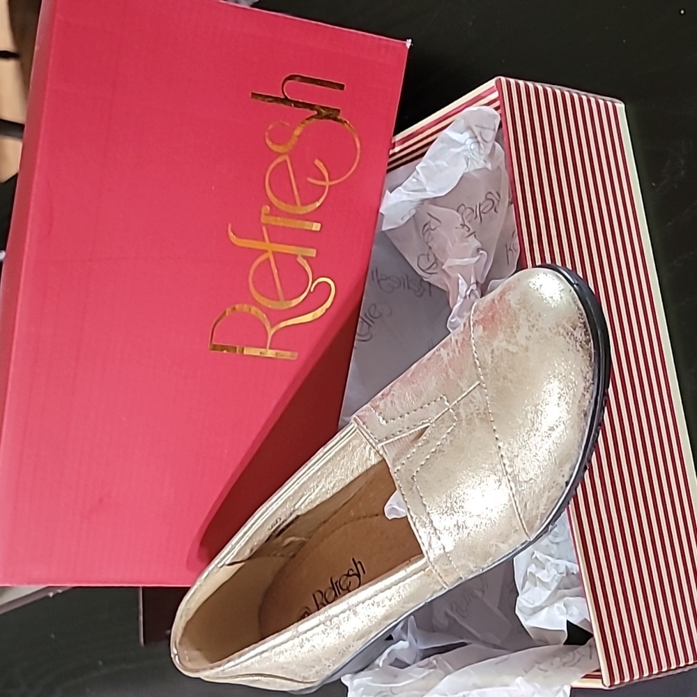 Refresh Women's Shoe Size 8